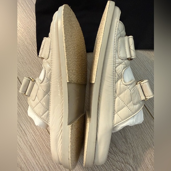 Chanel Cream Quilted Dad Sandals Mules with Gold Accents size 36 - Picture 5 of 10